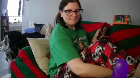 Snapshot of kunzitegoddess chatting on December 1, 6:54 pm Samantha online show from December 1, 6:54 pm