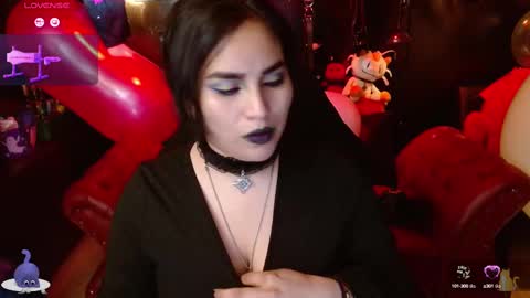 Snapshot of kureiji_fetish chatting on October 5, 2:20 am Fetiche Woman online show from October 5, 2:20 am