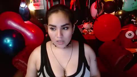 Snapshot of kureiji_fetish chatting on September 21, 1:31 am Fetiche Woman online show from September 21, 1:31 am