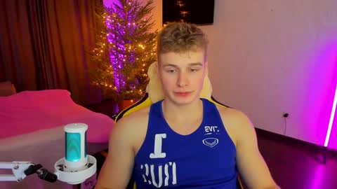 Snapshot of kurt_hanssen chatting on January 15, 5:37 pm kurt_hanssen online show from January 15, 5:37 pm
