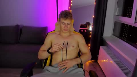 Snapshot of kurt_hanssen chatting on September 17, 10:57 pm kurt_hanssen online show from September 17, 10:57 pm