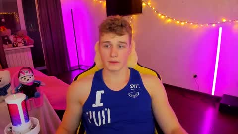 Snapshot of kurt_hanssen chatting on March 6, 8:27 pm kurt_hanssen online show from March 6, 8:27 pm