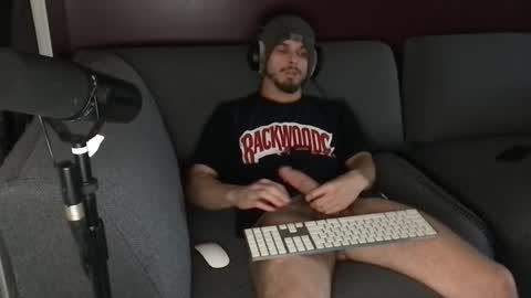 kxng222 online show from April 14, 1:25 pm