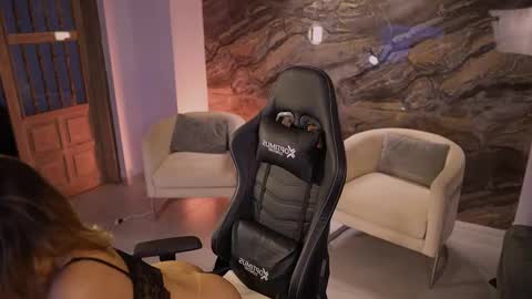 I am Kyla online show from March 18, 12:00 pm