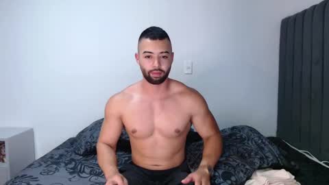 Kyle collinz online show from February 25, 5:08 am