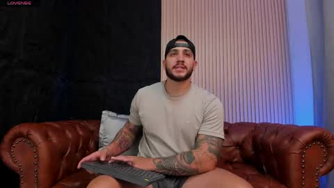 kylenorth_ online show from April 23, 10:22 pm