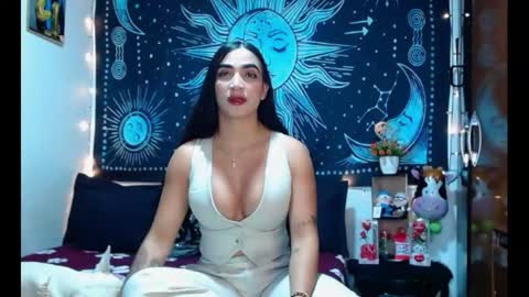 kylie online show from May 18, 8:37 pm