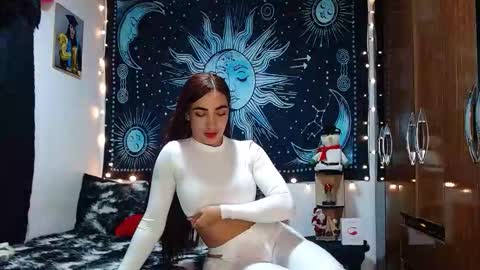 kylie online show from December 16, 12:40 am