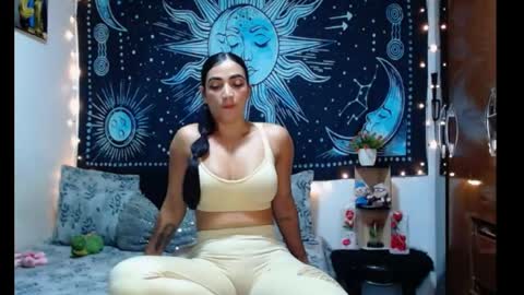kylie online show from April 29, 11:09 pm