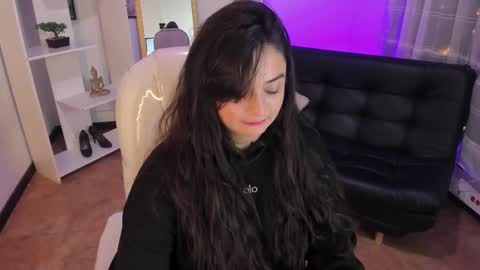 Snapshot of kylie_fire chatting on March 1, 1:40 pm kylie online show from March 1, 1:40 pm