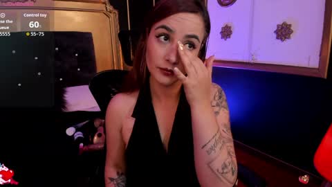 kylie gomez  online show from April 14, 3:43 am