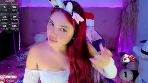 k ylie online show from December 20, 11:22 pm