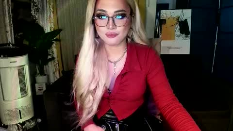 kylie online show from December 23, 4:40 am