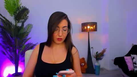 Kylie online show from January 12, 7:32 pm