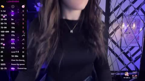 Kylie online show from March 5, 5:40 am