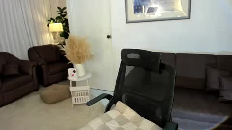 Snapshot of kylie_necor chatting on December 1, 9:06 pm kylie_necor online show from December 1, 9:06 pm