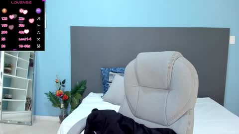 Snapshot of kylie_reyes chatting on September 17, 7:50 pm Kylie Reyes online show from September 17, 7:50 pm