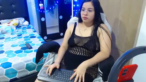 Snapshot of kylie_switch chatting on December 14, 1:06 am Instagram Kylie switch followme buy lovense here online show from December 14, 1:06 am