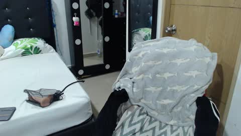 Snapshot of kylie_switch chatting on January 4, 4:33 am Instagram Kylie switch followme buy lovense here online show from January 4, 4:33 am
