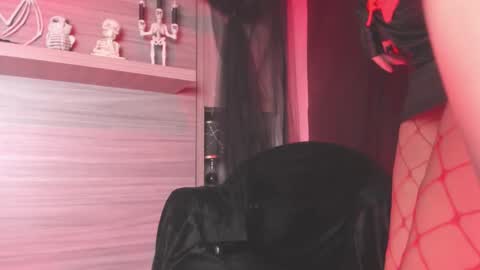 K Y L I E online show from November 1, 8:30 pm