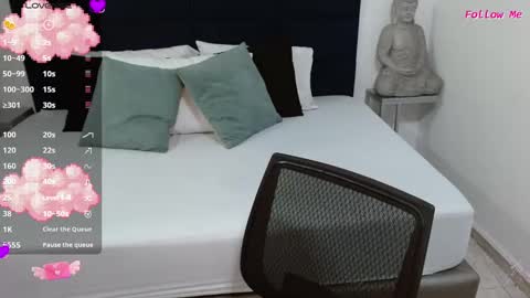 Kylie online show from October 2, 10:25 am