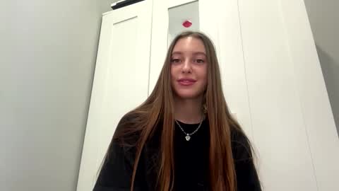 Selena online show from February 20, 10:39 am