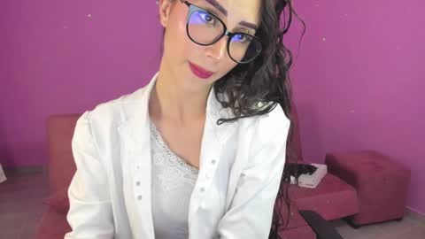 Snapshot of kymgiraldo8 chatting on February 23, 7:55 am Kym Giraldo online show from February 23, 7:55 am