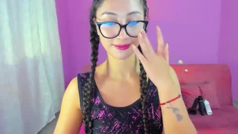 Snapshot of kymgiraldo8 chatting on September 24, 5:58 am Kym Giraldo online show from September 24, 5:58 am