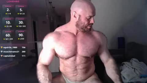 l0v35_2_5p00g3 online show from April 7, 4:47 am