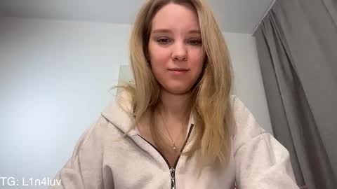 lina online show from March 31, 1:17 am