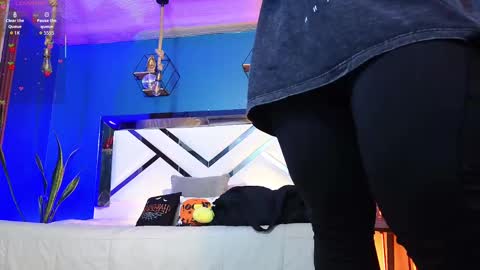 Snapshot of laady_brownn chatting on October 20, 11:04 am Cris online show from October 20, 11:04 am