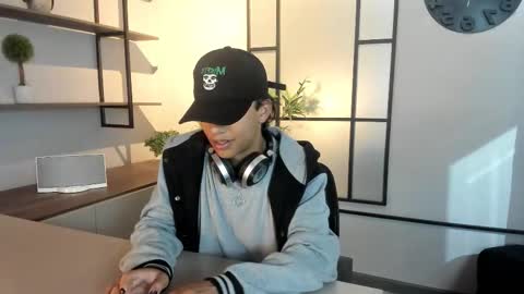 labrinthteasing online show from October 12, 1:48 pm