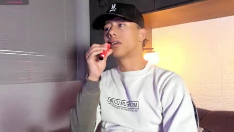 labrinthteasing online show from March 5, 1:53 pm