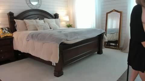 lacii_lo online show from July 16, 2:53 pm