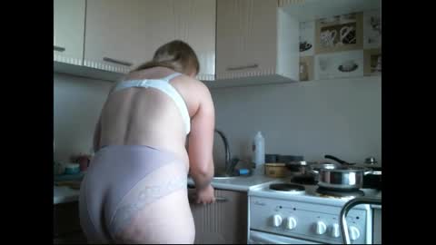 Snapshot of lady_cute_cat chatting on September 16, 3:30 am lady cute cat29 online show from September 16, 3:30 am