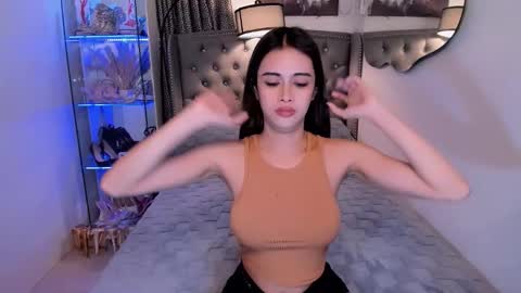 lady_moriseth online show from November 25, 9:30 am