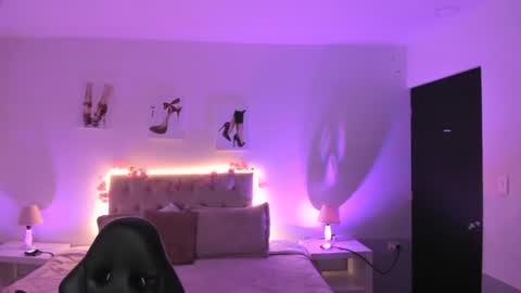 Lady  online show from September 13, 11:07 pm