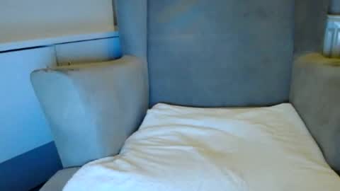 Snapshot of lady_sexyandbeauty chatting on February 21, 8:27 pm lady_sexyandbeauty online show from February 21, 8:27 pm