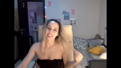 lady_smile69 online show from October 27, 5:13 pm