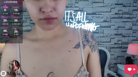 Snapshot of lady_violet_bridgerton_a chatting on February 9, 11:58 am Lady Violet Bridgerton online show from February 9, 11:58 am