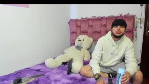 ladyandniko online show from December 22, 6:20 am