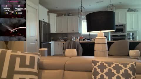 Ladybabs online show from March 31, 6:30 pm