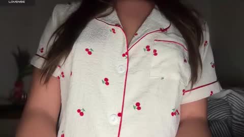 Aria online show from February 25, 4:43 pm