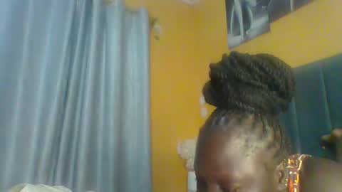 lindah32 online show from December 16, 7:20 pm