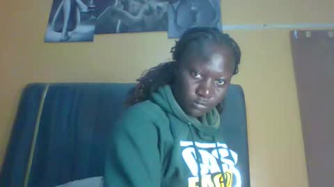 lindah32 online show from November 10, 12:35 am