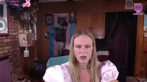 ladyboyhomemaker online show from June 15, 4:26 am