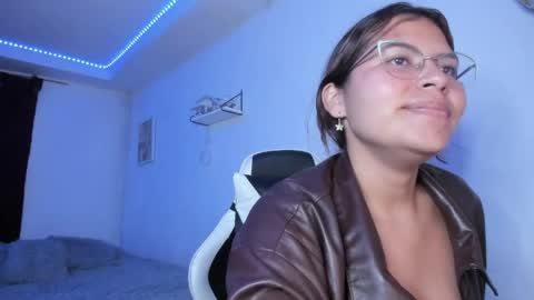  Lady  online show from March 9, 3:22 am