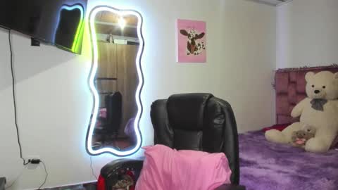 leidy daniela online show from February 4, 2:04 am