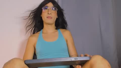 Snapshot of ladys_horny chatting on September 27, 10:51 pm Camila y Ashley online show from September 27, 10:51 pm