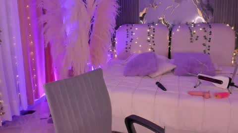 Lady  online show from March 27, 8:26 am